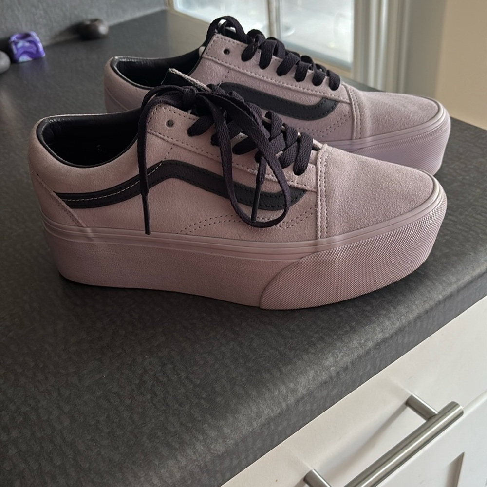 Brand NEW!! Vans Women's Platform Sneakers - Lavender and Purple